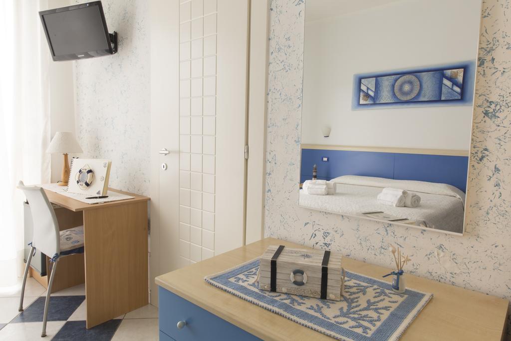 Lewis Rooms Poetto Beach Cagliari Ngoại thất bức ảnh