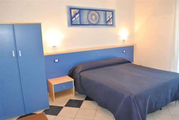 Lewis Rooms Poetto Beach Cagliari Ngoại thất bức ảnh